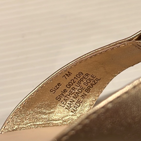 Lilly Pulitzer Gold Metallic Sandals - Size  7M - NWT - Picture 6 of 10